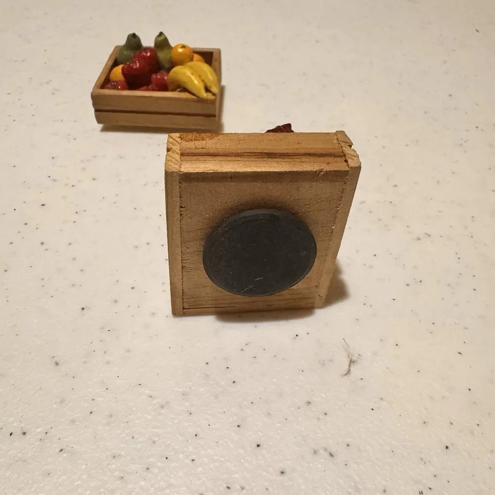 Vintage‎ Refrigerator Magnet Vegetables Fruit Crates Onions Bananas Apples Cute